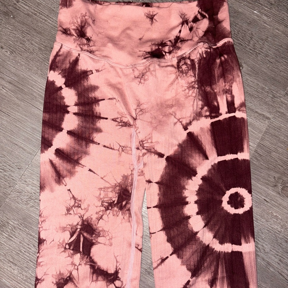 VS Tie Dye Legging Set - Picture 3 of 8